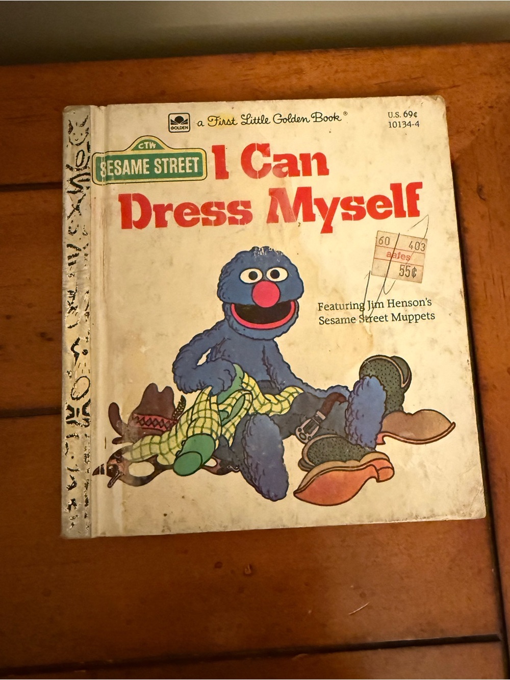 Vintage Sesame Street "I Can Dress Myself" Vintage Little Golden Book